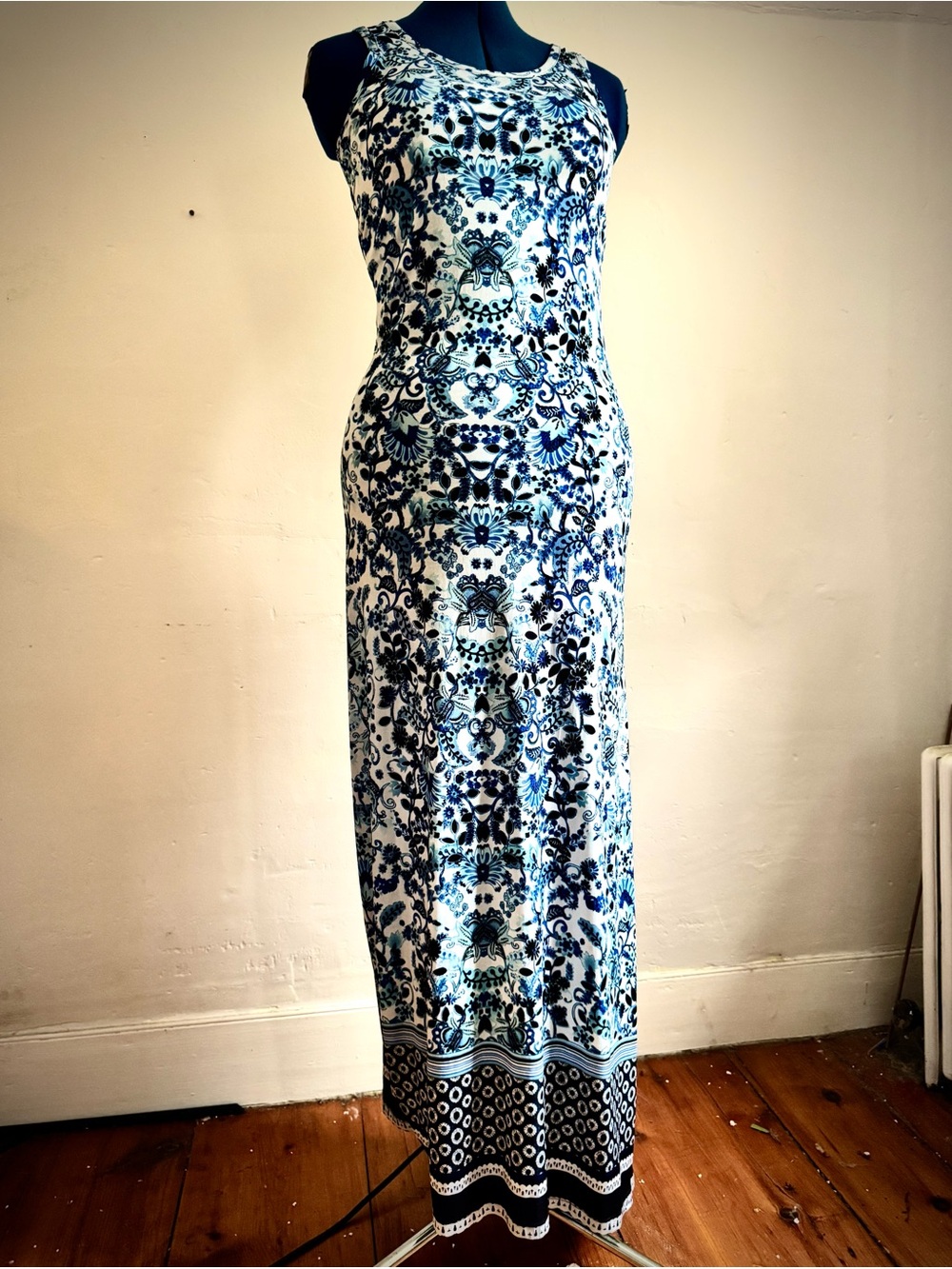 NWT Vintage Western Connection  White Maxi Dress with Blue Floral Tile Print